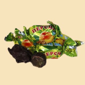 Piersici în ciocolată cu nucă