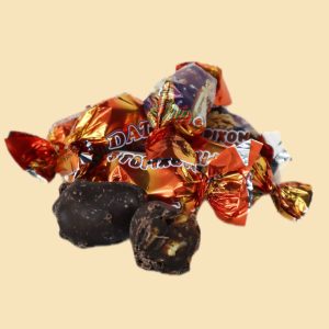 Curmale în ciocolată cu nucă